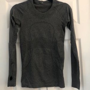 Long sleeve grey Lululemon swift tech shirt